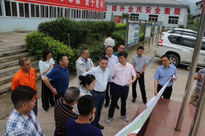四川省交投集團(tuán)公司黨委副書(shū)記、副董事長(zhǎng)、總經(jīng)理周黎明到仁沐新LJ18標(biāo)項(xiàng)目部檢查指導(dǎo)工作